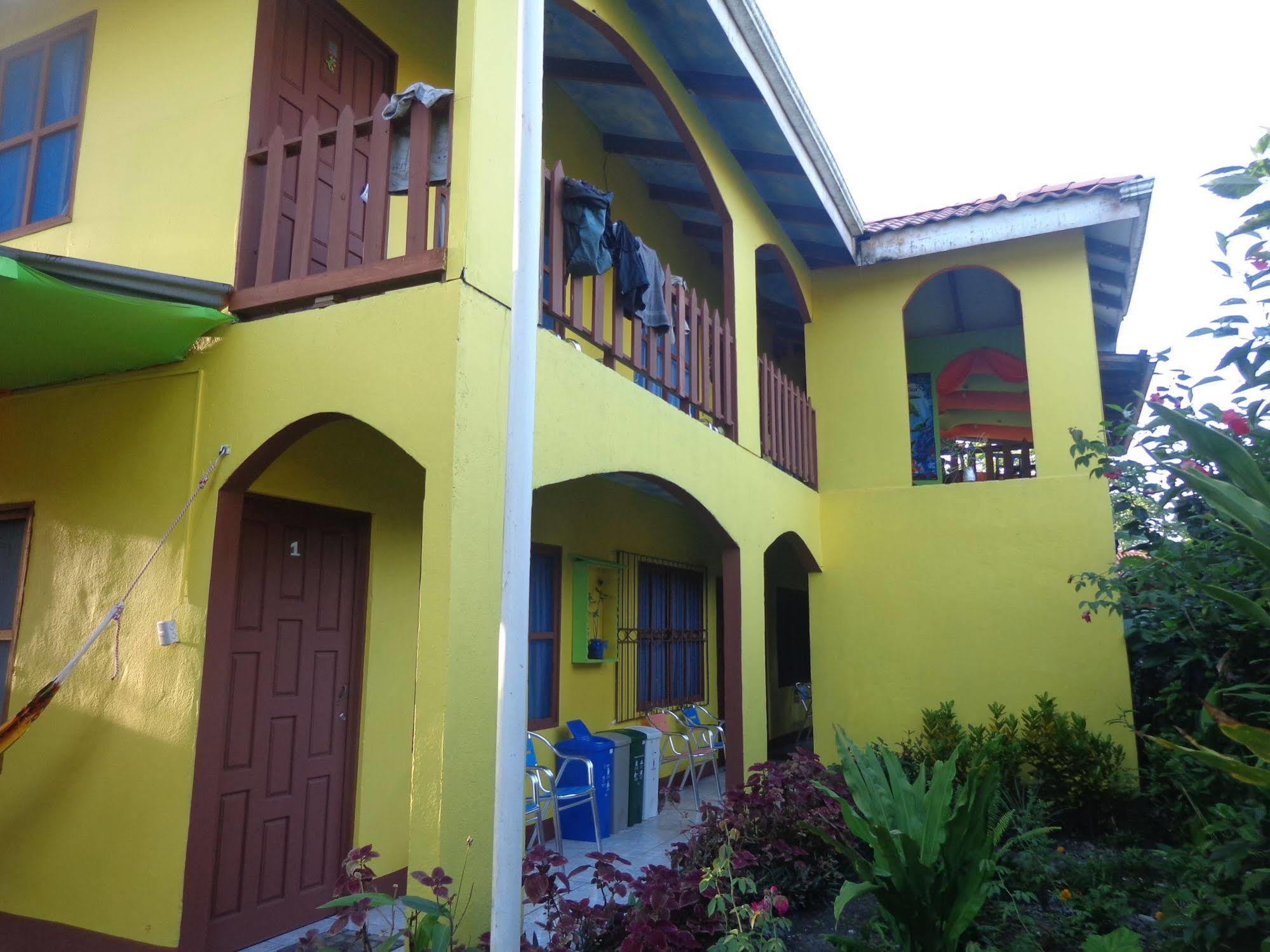 Cabinas Tortuguero Natural Hostel Exterior foto